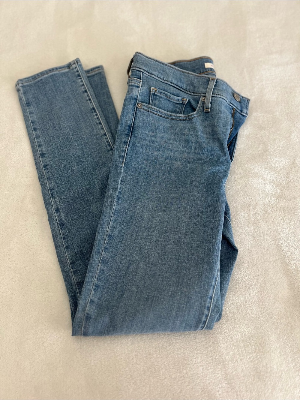 Levi's Women's Skinny Jeans in Light Blue Denim